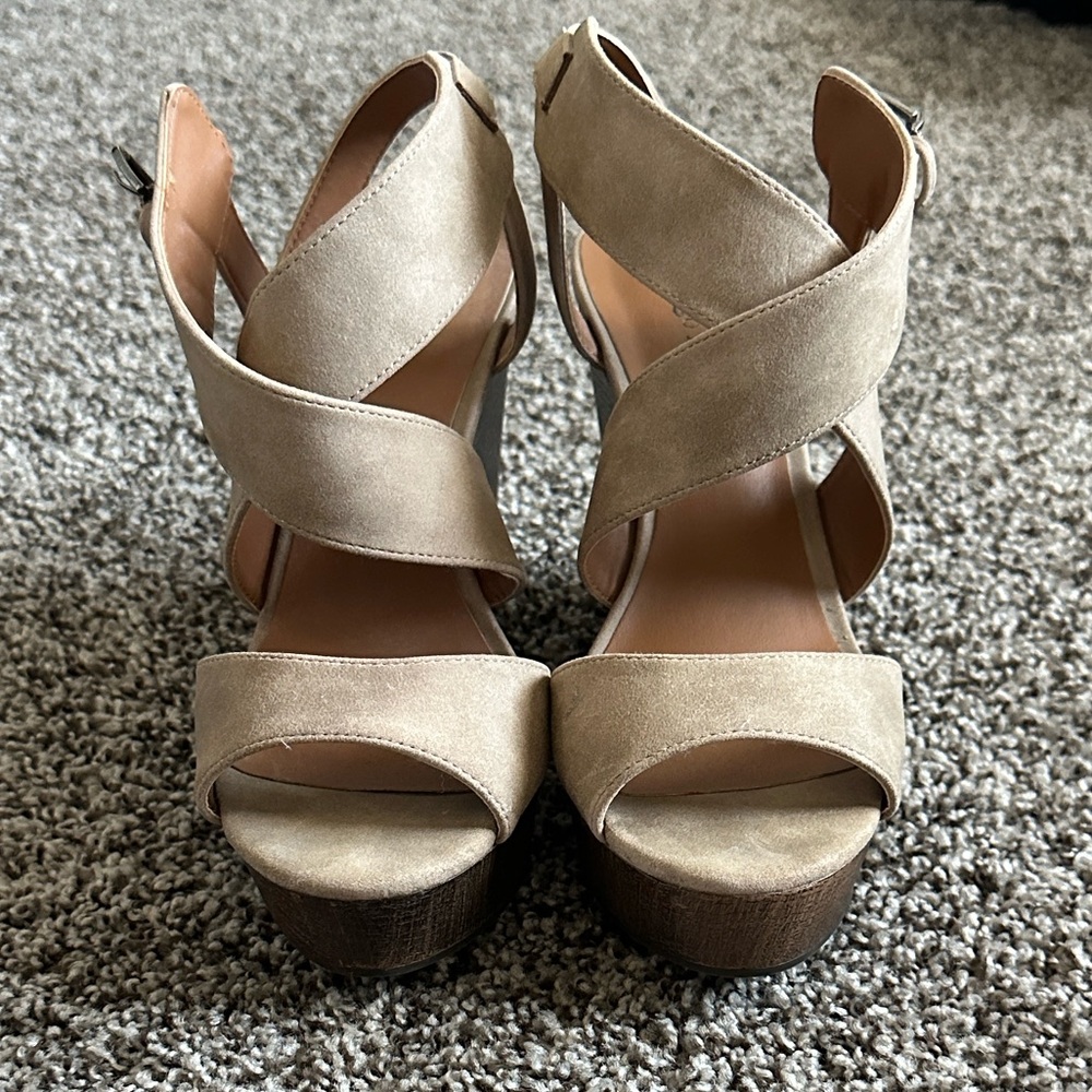 Elegant Tan Women's Wedge Sandals
